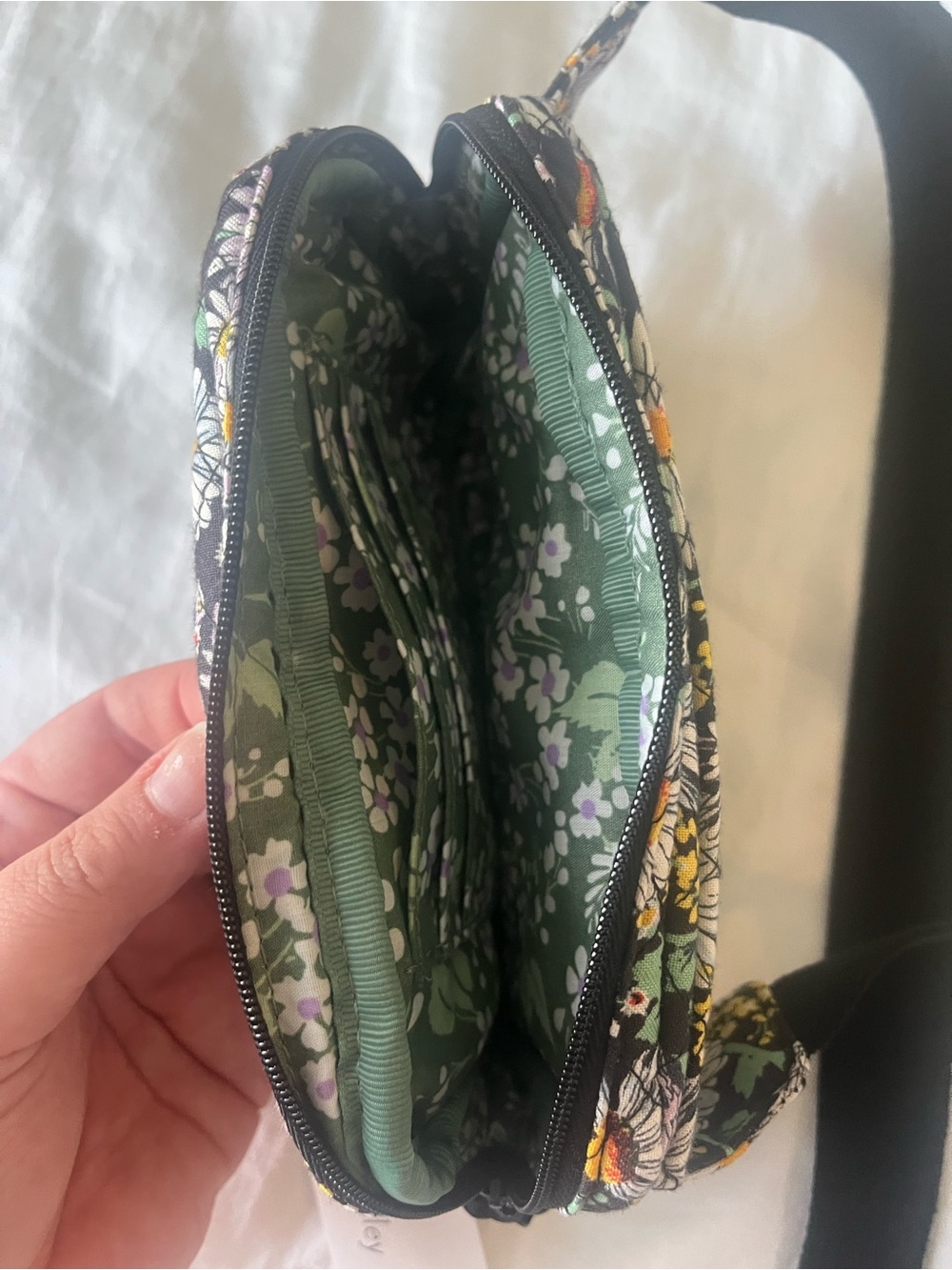 NWT Vera Bradley Mini Belt Bag in Cotton Daisies - Picture 4 of 6